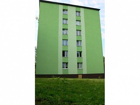 Foukaná minerální izolace střechy na bytovém domě v Ústí nad Labem